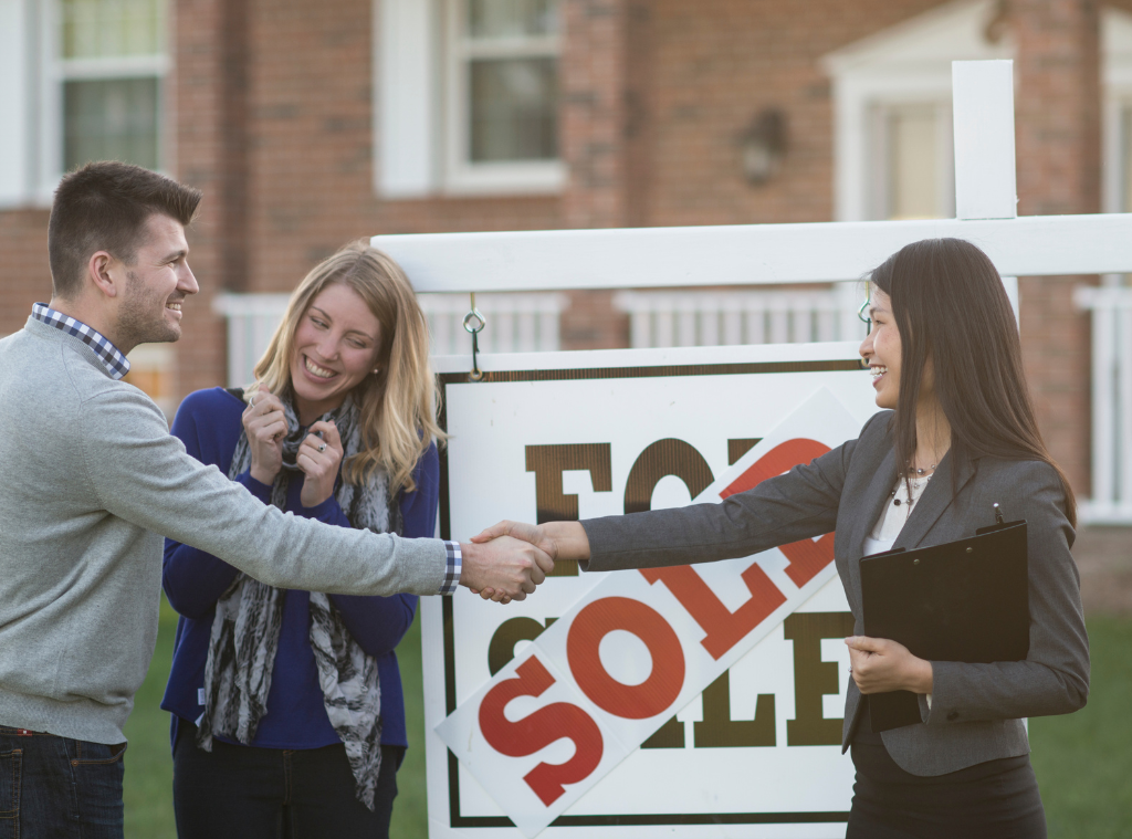 10 Essential Tips For Buying A Home for Homeowners